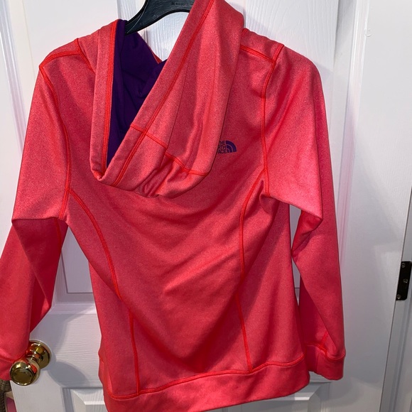 The North Face pullover hoodie - Picture 2 of 2